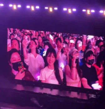 惊喜！田曦薇现身林俊杰北京演唱会